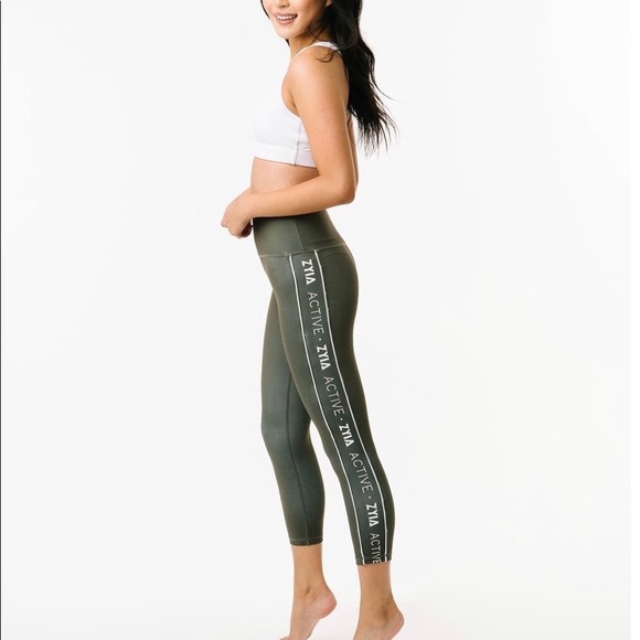 Zyia Olive Logo Stripe Light n Tight Hi-Rise 20” capri length leggings - Picture 7 of 7
